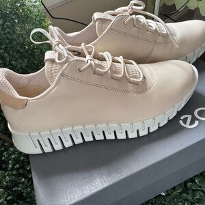 ECCO GRUUVE Size EU 38 US 7-7.5 New in Box Color: Limestone/Powder